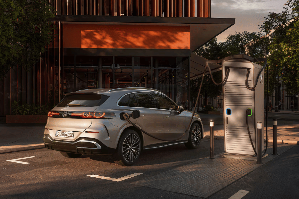 Mercedes-EMB - GLC - Vue profil