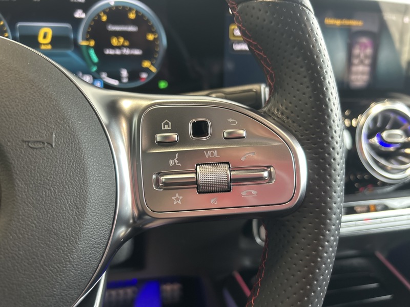 Image Mercedes-Benz GLA 220 d 4MATIC AMG Line  