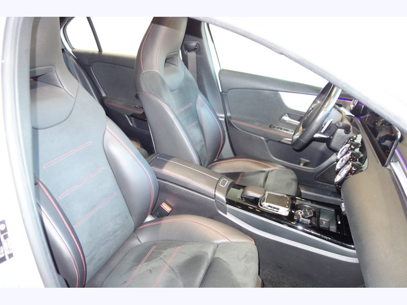 Image Mercedes-Benz CLASSE A 180 d AMG Line  