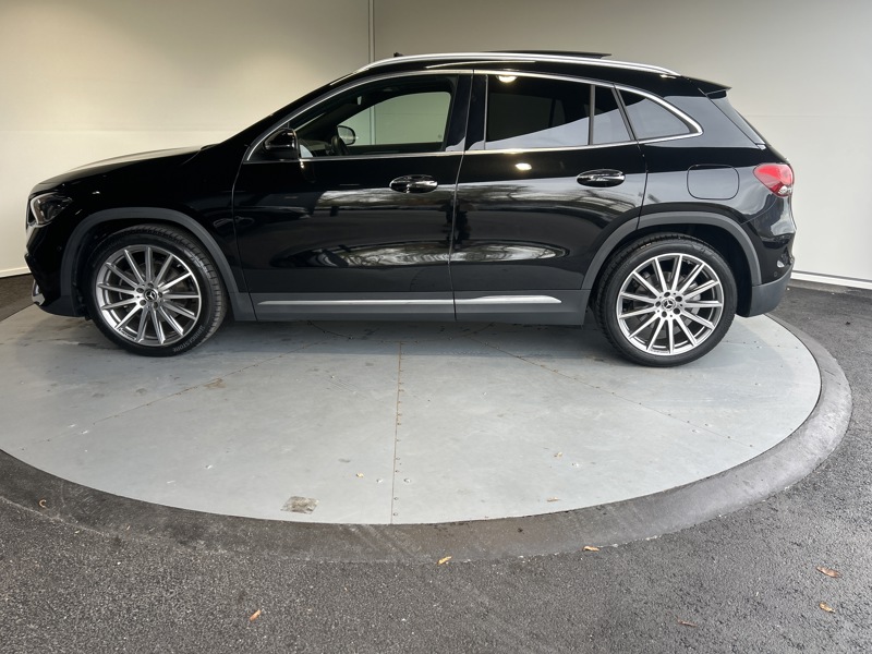 Image Mercedes-Benz GLA 220 d 4MATIC AMG Line 