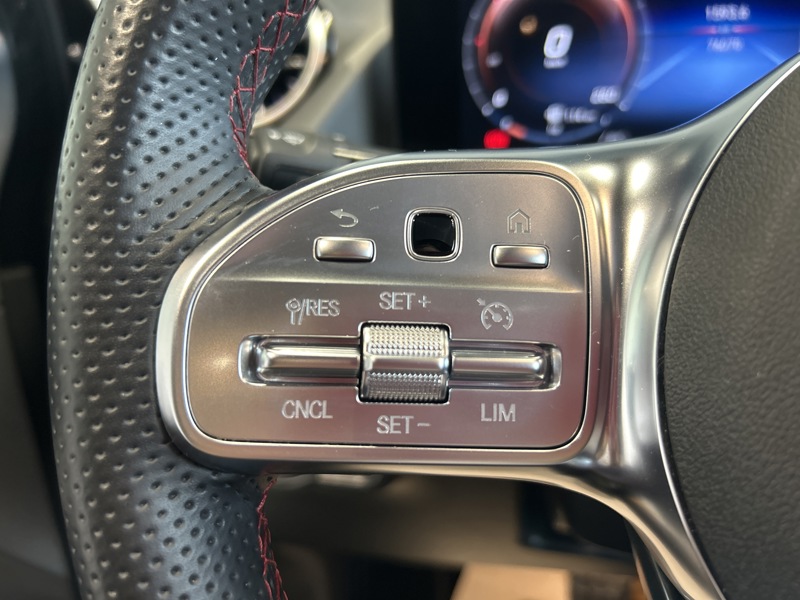 Image Mercedes-Benz GLA 220 d 4MATIC AMG Line 