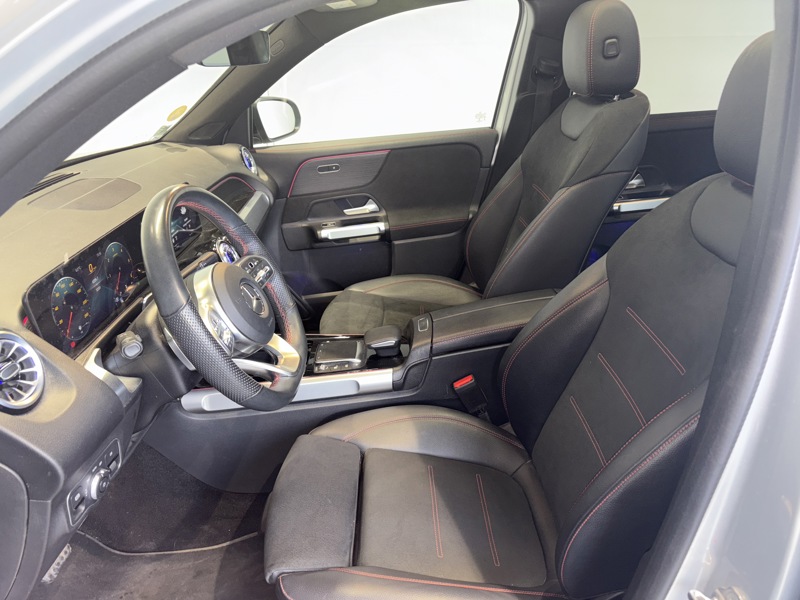 Image Mercedes-Benz GLB 220 d 4MATIC AMG Line  