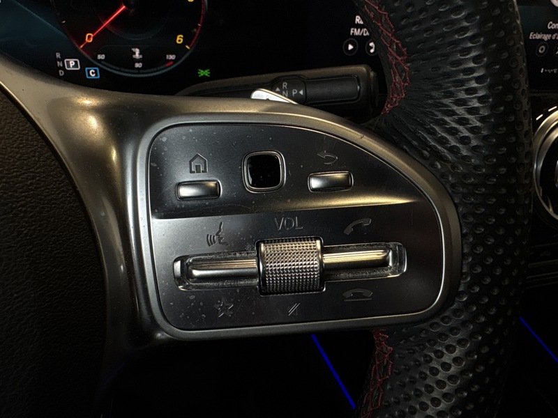 Image Mercedes-Benz GLB 220 d 4MATIC AMG Line  