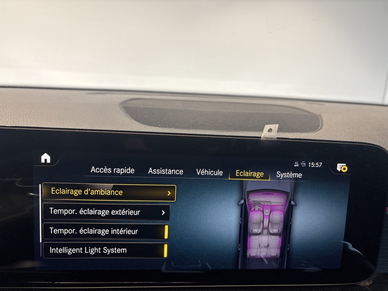 Image Mercedes-Benz GLB 220 d 4MATIC AMG Line  