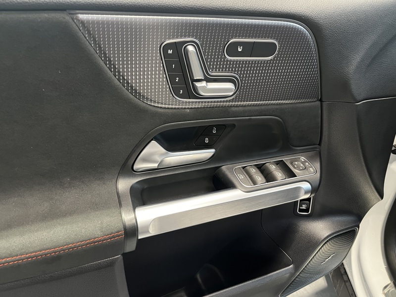 Image Mercedes-Benz EQB 250+ AMG Line 