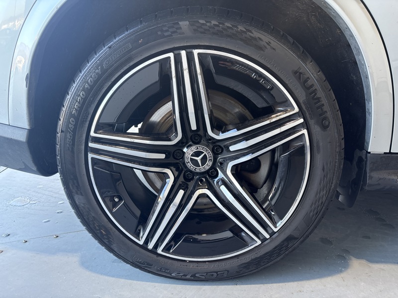 Image Mercedes-Benz GLC SUV GLC 400 e 4MATIC SUV AMG Line  