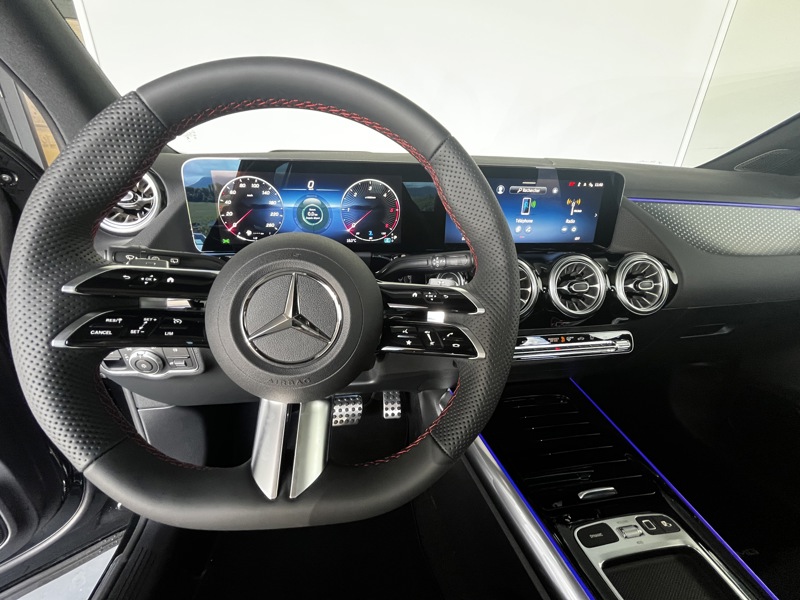 Image Mercedes-Benz GLA 180 d AMG Line  
