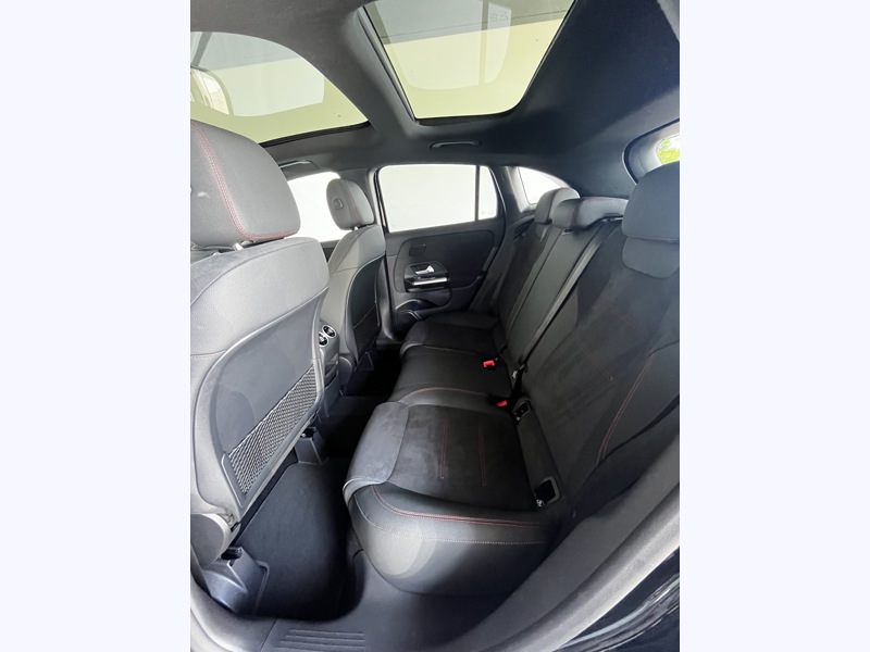 Image Mercedes-Benz GLA 180 d AMG Line  