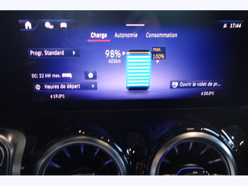 Image Mercedes-Benz EQB 250+ AMG Line  