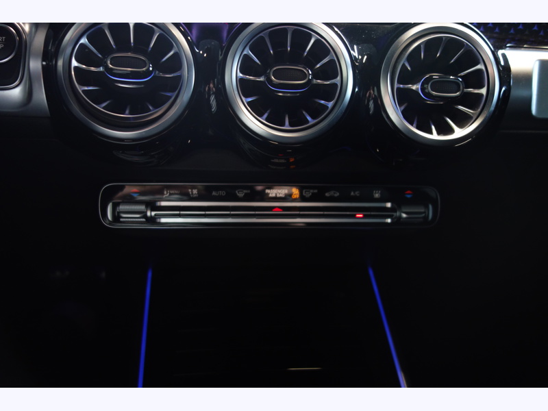 Image Mercedes-Benz EQB 250+ AMG Line  