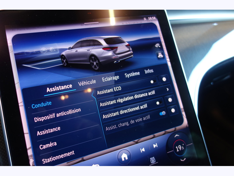 Image Mercedes-Benz CLASSE C BREAK 300 e Hybrid EQ AMG Line  