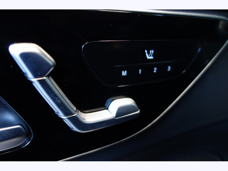 Image Mercedes-Benz CLASSE C BREAK 300 e Hybrid EQ AMG Line  