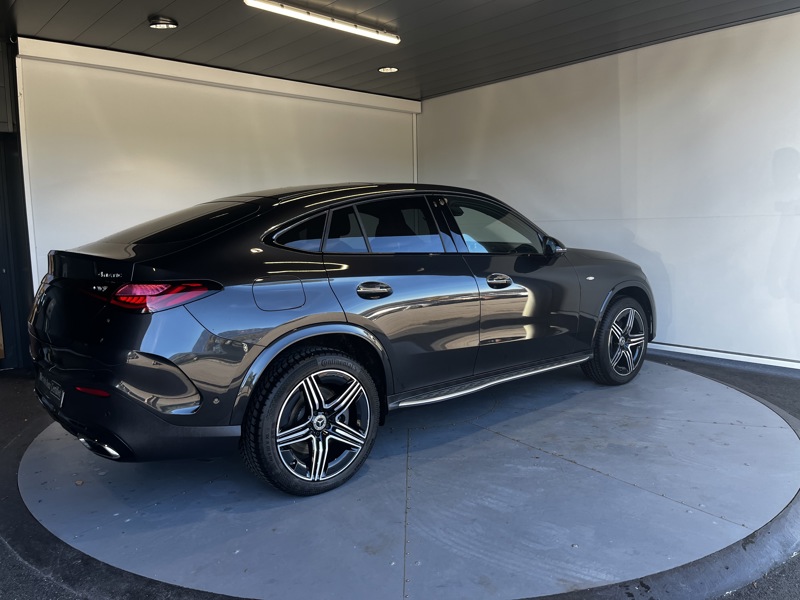Image Mercedes-Benz GLC COUPÉ 300 e Hybrid EQ 4MATIC AMG Line + 