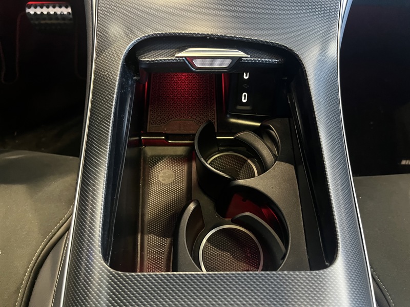 Image Mercedes-Benz GLC COUPÉ 300 e Hybrid EQ 4MATIC AMG Line + 