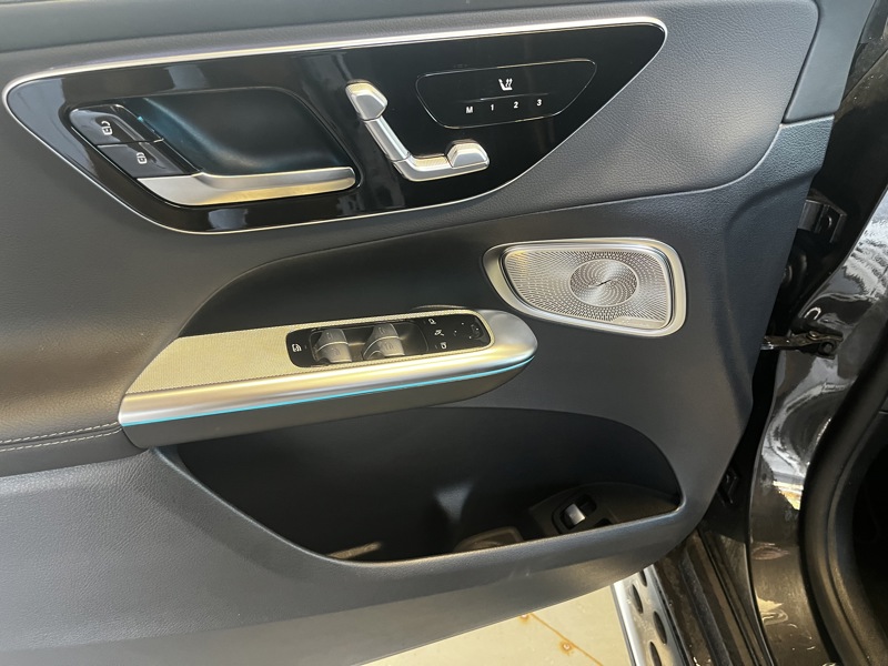 Image Mercedes-Benz GLC COUPÉ 300 e Hybrid EQ 4MATIC AMG Line + 