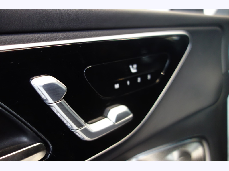 Image Mercedes-Benz GLC SUV 400 e 4MATIC AMG Line  