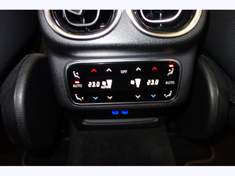 Image Mercedes-Benz GLC SUV 400 e 4MATIC AMG Line  