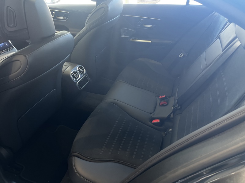 Image Mercedes-Benz CLASSE C BERLINE 400 e Hybrid EQ 4MATIC AMG Line 