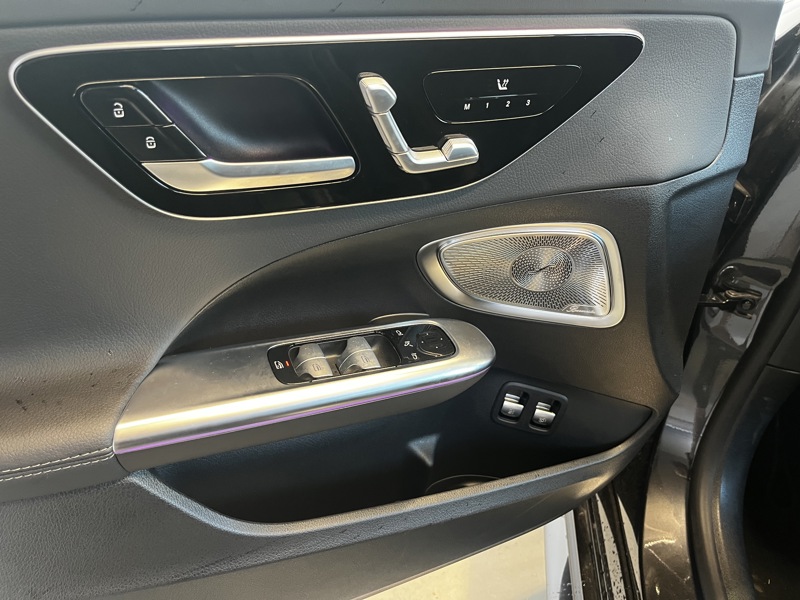 Image Mercedes-Benz CLASSE C BERLINE 400 e Hybrid EQ 4MATIC AMG Line 