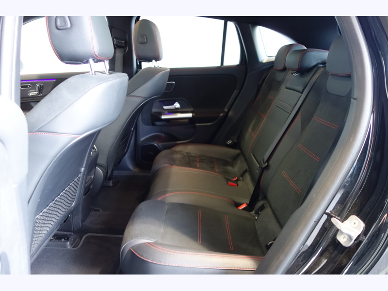 Image Mercedes-Benz EQA 350 4MATIC AMG Line  