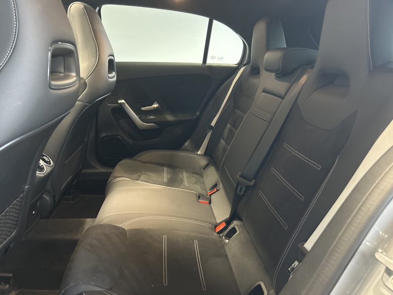 Image Mercedes-Benz CLASSE A 180 d AMG Exclusive Design  