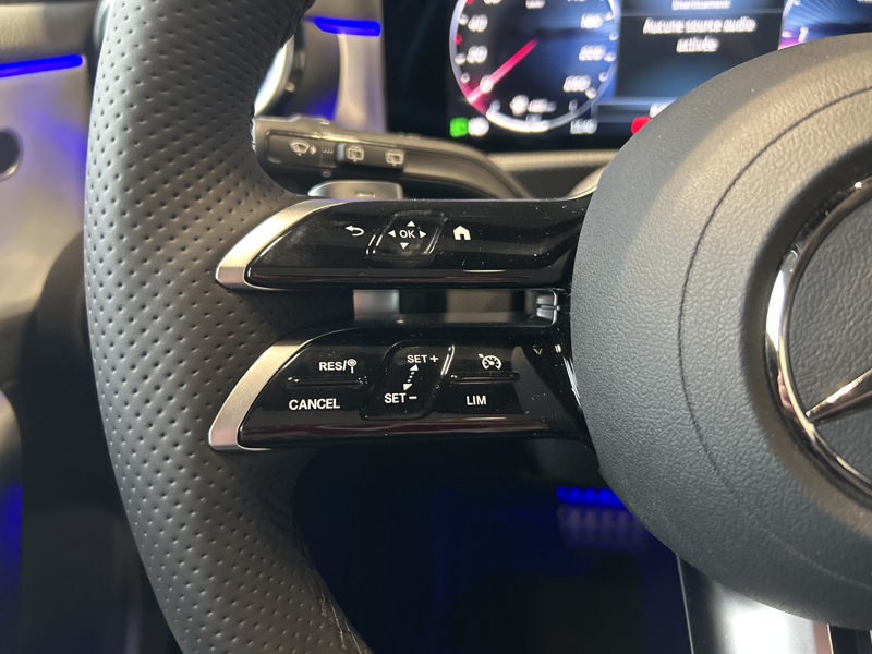 Image Mercedes-Benz CLASSE A 180 d AMG Exclusive Design  