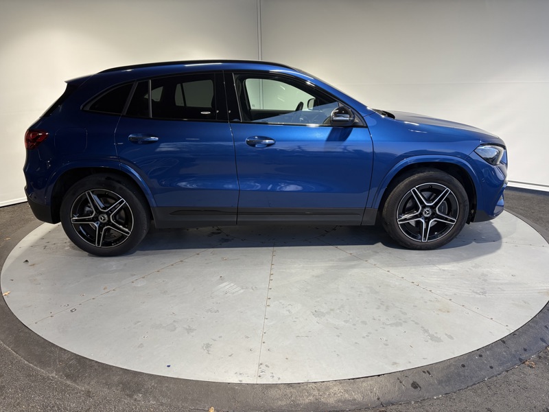 Image Mercedes-Benz GLA 250 e Hybrid EQ AMG Line  