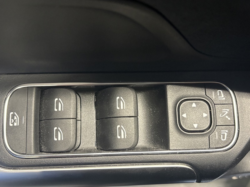 Image Mercedes-Benz GLA 250 e Hybrid EQ AMG Line  