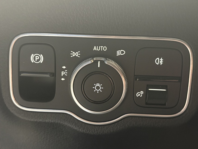 Image Mercedes-Benz GLA 250 e Hybrid EQ AMG Line  