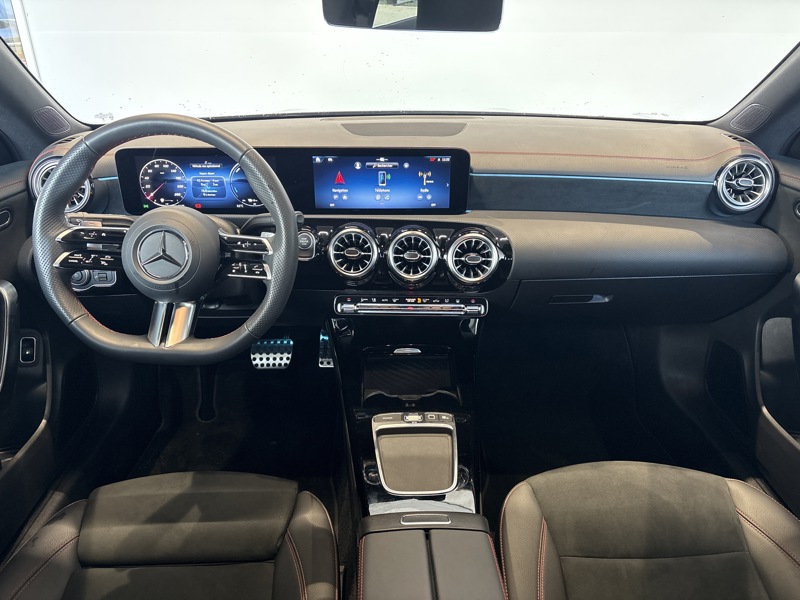 Image Mercedes-Benz CLA COUPÉ CLA 250 e Hybrid EQ Coupé AMG Line  