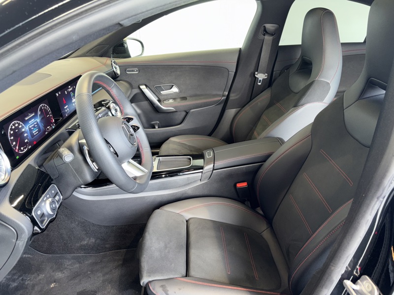 Image Mercedes-Benz CLA COUPÉ CLA 250 e Hybrid EQ Coupé AMG Line  