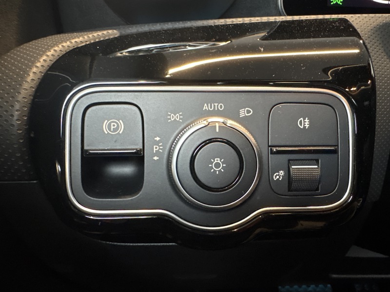 Image Mercedes-Benz CLA COUPÉ CLA 250 e Hybrid EQ Coupé AMG Line  