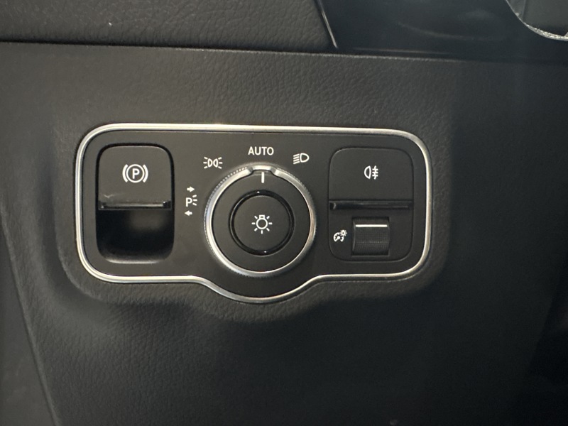 Image Mercedes-Benz EQA 250+ AMG Line  