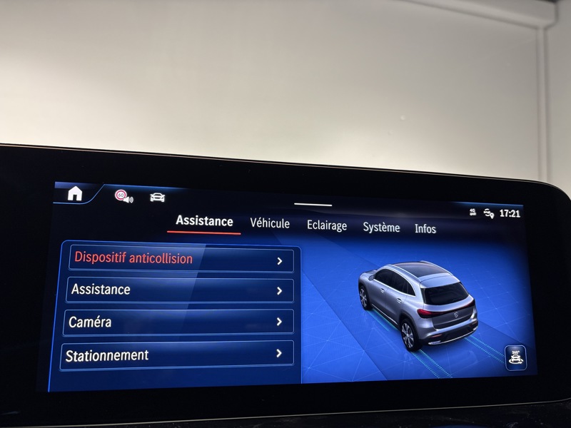 Image Mercedes-Benz EQA 250+ AMG Line  