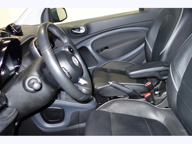 Image Smart FORTWO CABRIO electric drive / EQ Brabus style  82 ch 