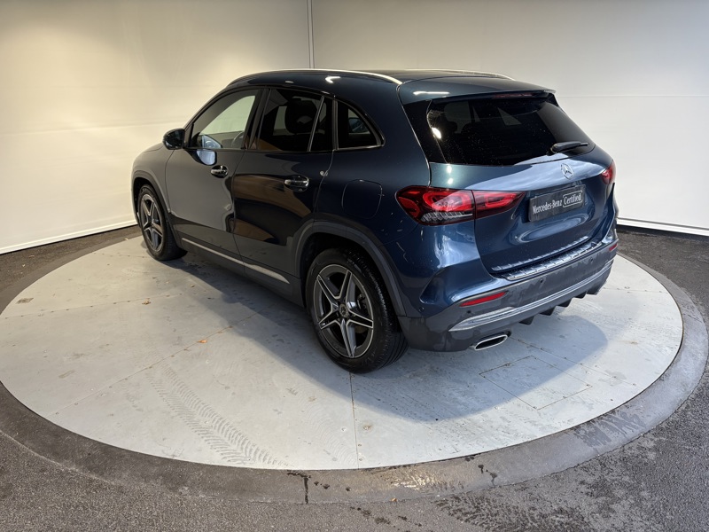 Image Mercedes-Benz GLA 200 AMG Line  