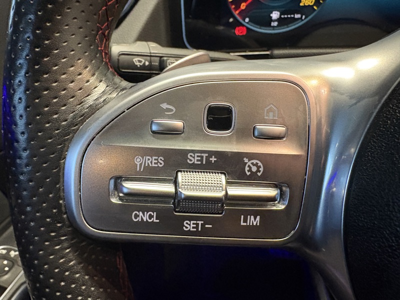 Image Mercedes-Benz GLA 200 AMG Line  