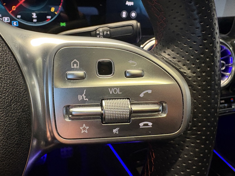 Image Mercedes-Benz GLA 200 AMG Line  