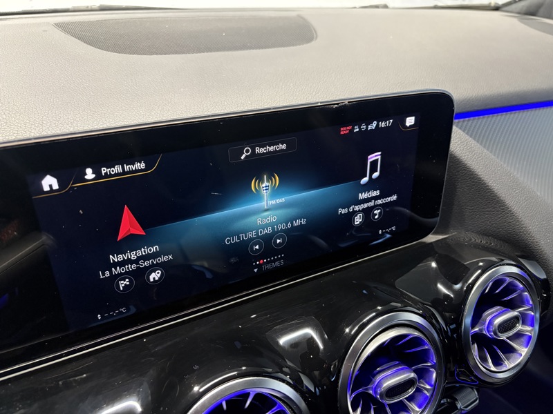 Image Mercedes-Benz GLA 200 AMG Line  