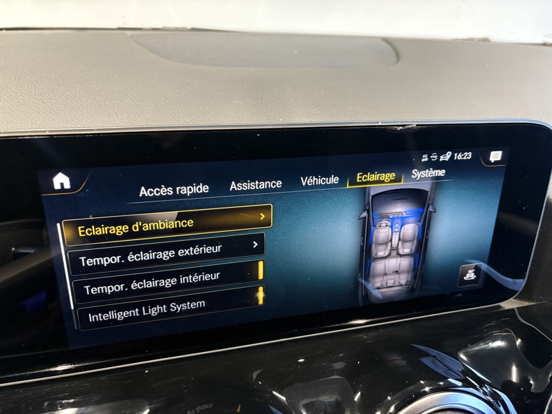 Image Mercedes-Benz GLA 200 AMG Line  