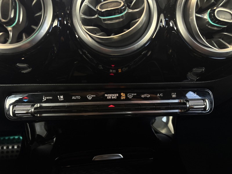 Image Mercedes-Benz CLASSE A 250 e Hybrid EQ AMG Line  