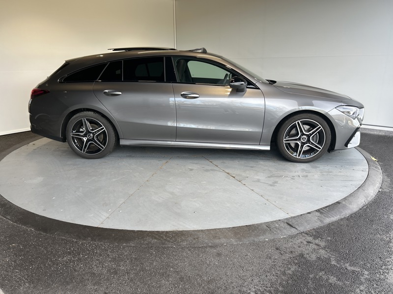 Image Mercedes-Benz CLA SHOOTING BRAKE CLA 200 d Shooting Brake AMG Line  
