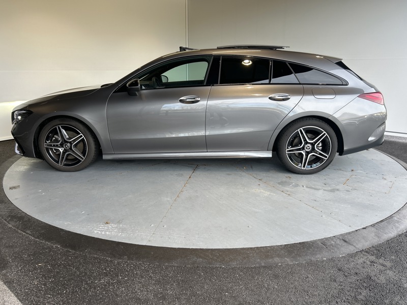Image Mercedes-Benz CLA SHOOTING BRAKE CLA 200 d Shooting Brake AMG Line  