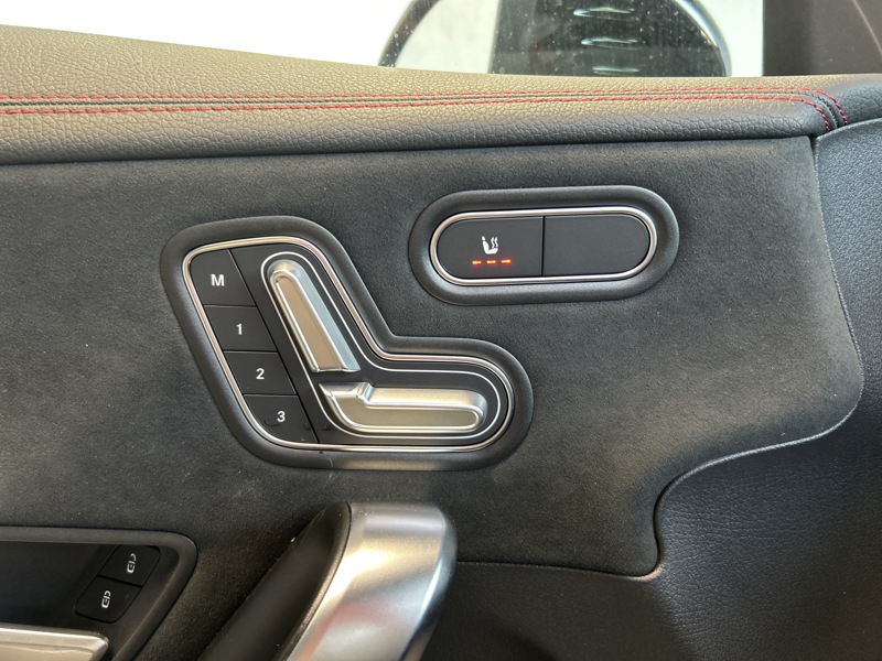 Image Mercedes-Benz CLA SHOOTING BRAKE CLA 200 d Shooting Brake AMG Line  