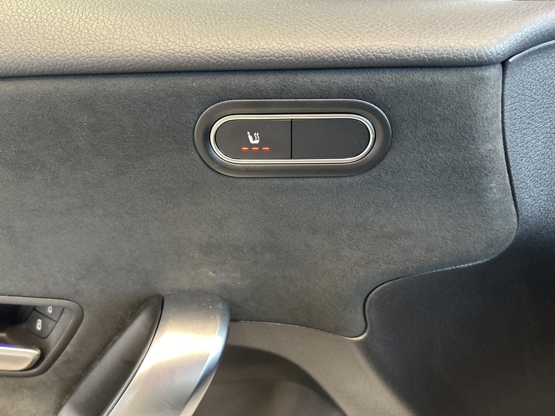 Image Mercedes-Benz CLASSE A 200 d AMG Line  