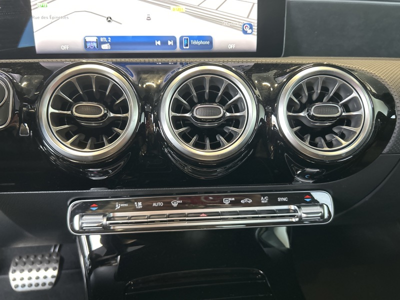 Image Mercedes-Benz CLASSE A 200 d AMG Line  