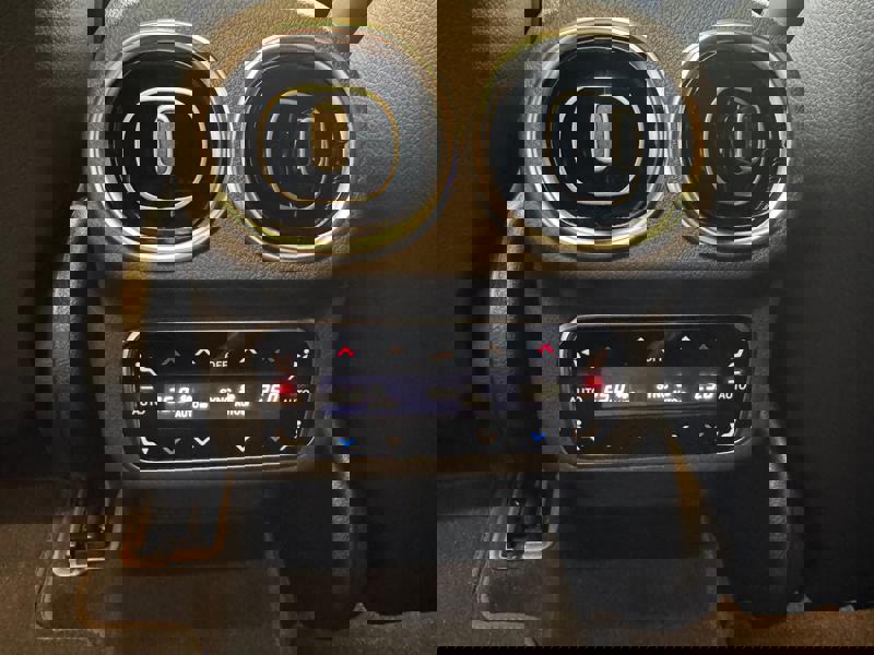 Image Mercedes-Benz GLC COUPÉ GLC 300 de Hybrid EQ 4MATIC Coupé AMG Line +  