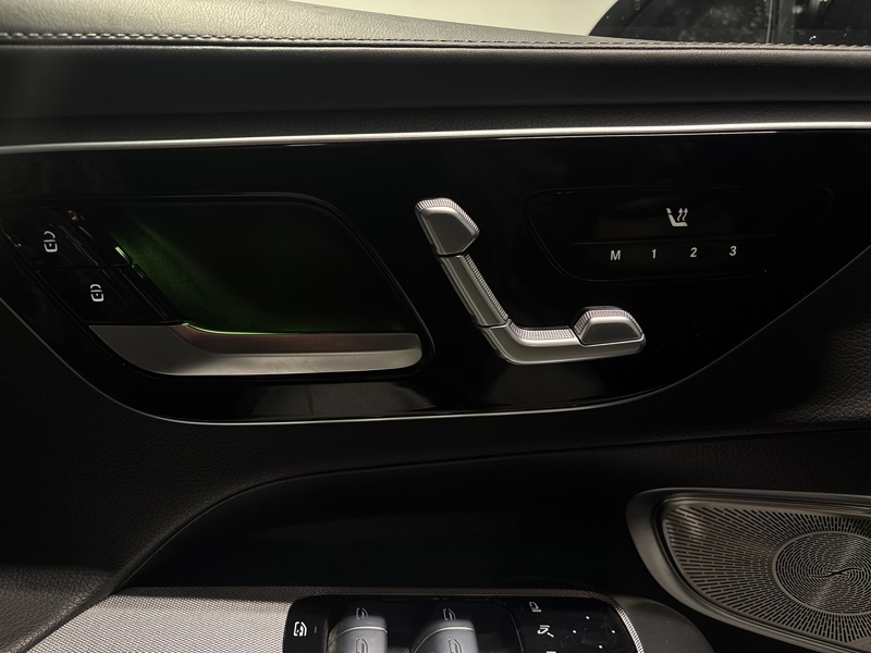 Image Mercedes-Benz GLC SUV GLC 300 e  Hybrid EQ 4MATIC AMG Line  