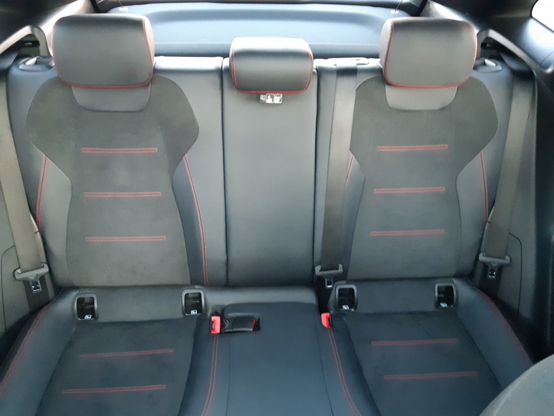 Image Mercedes-Benz GLA 220 d 4MATIC AMG Line  