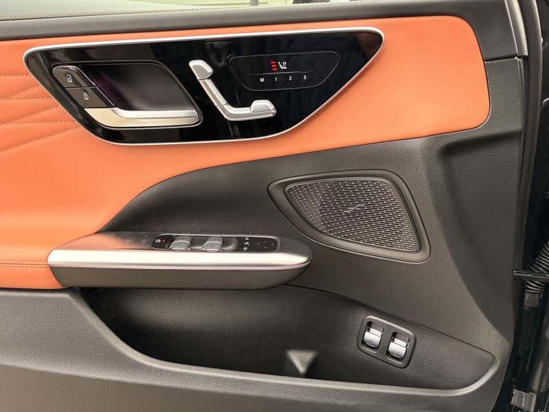 Image Mercedes-Benz CLASSE C BREAK Classe C 300 e Hybrid EQ Break AMG Line  